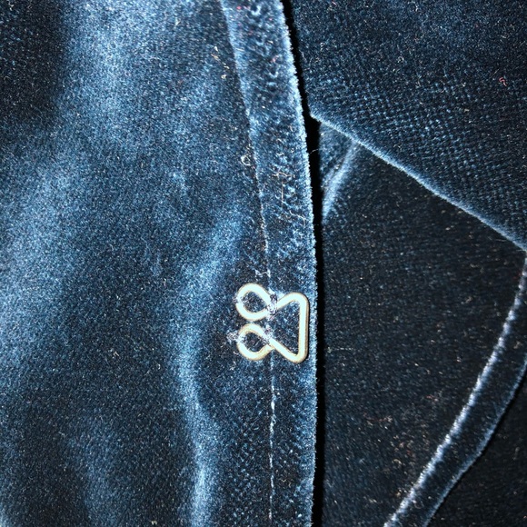 J Crew Velvet Women’s jacket. - Picture 3 of 5